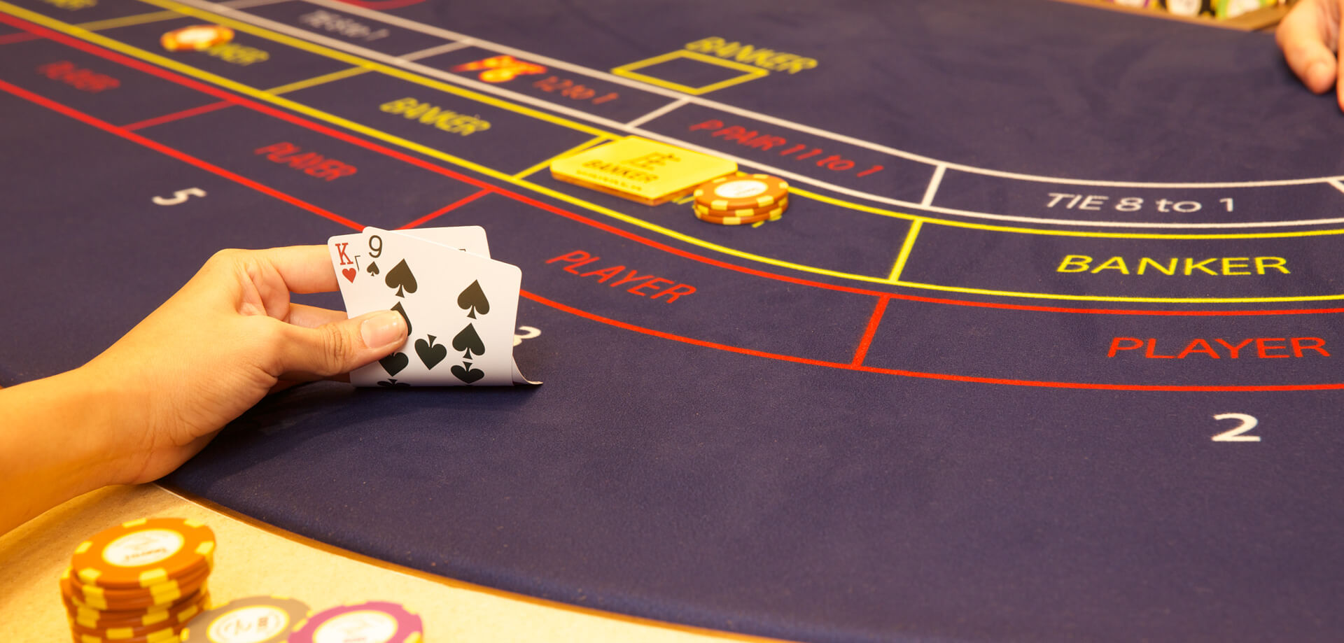 baccarat-card-handling