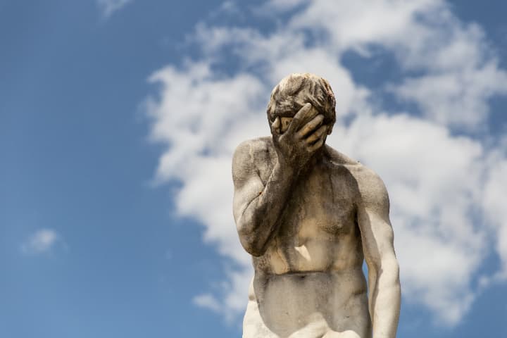 facepalm-statue